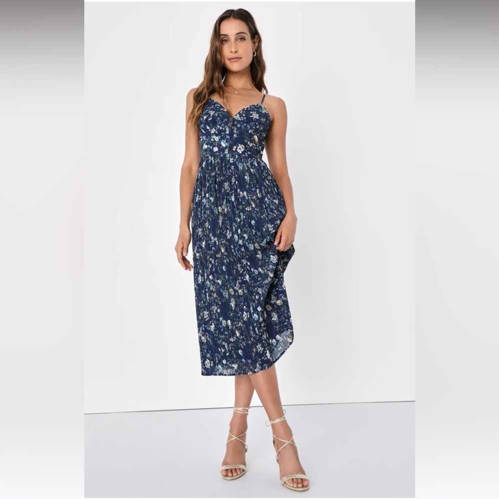 Navy floral pleated dress lulu’s